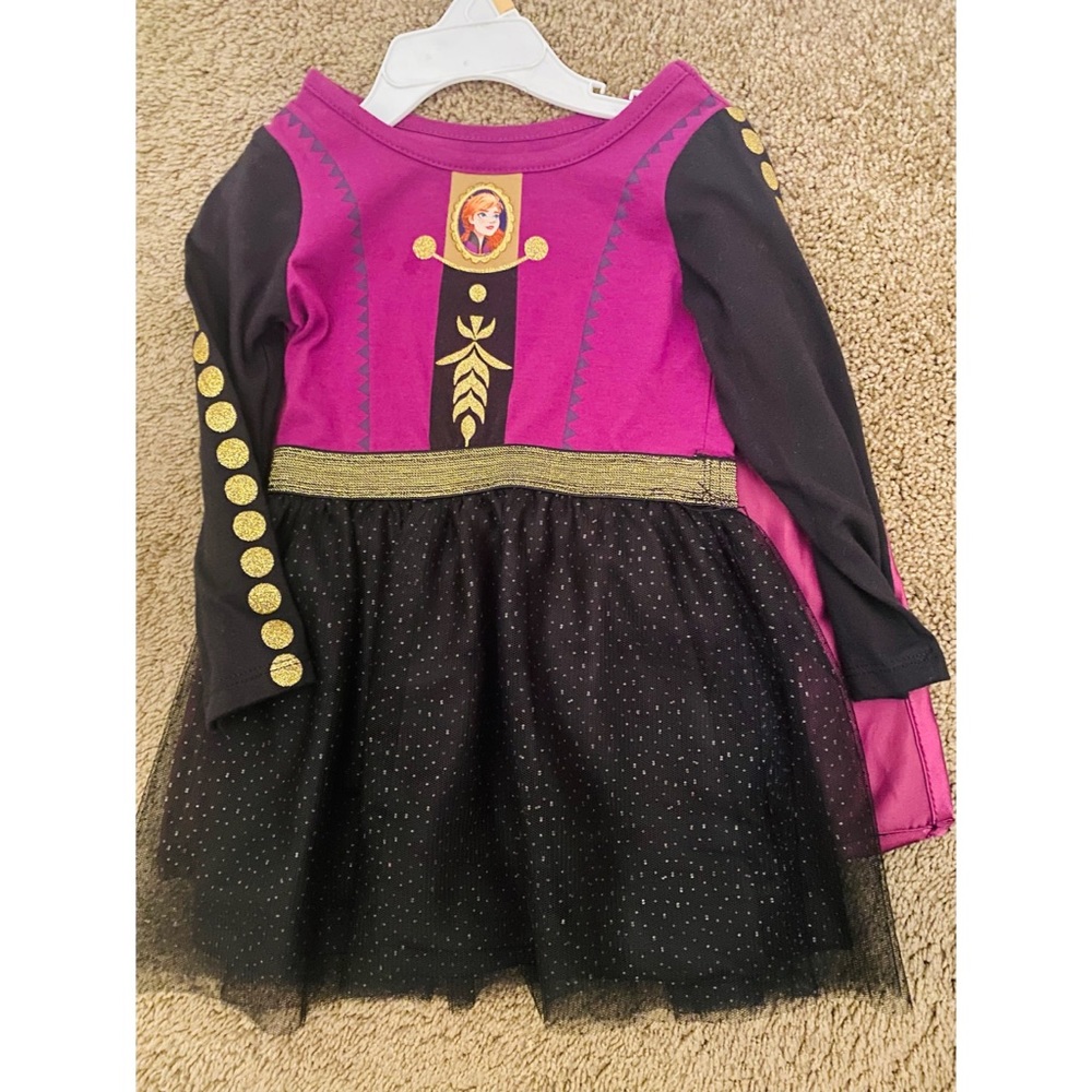 Anna dress with cape